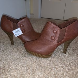 Brand New Brown Leather Platform Heels/Booties